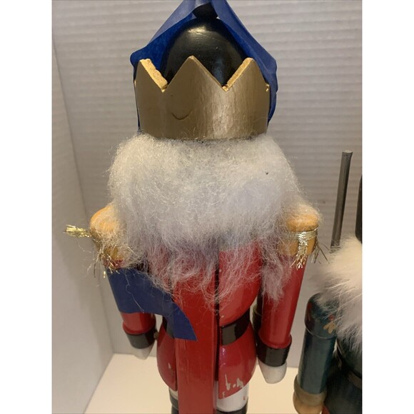 Christmas Ornament Nutcracker Set Of 3 damage parts only - Picture 11 of 16